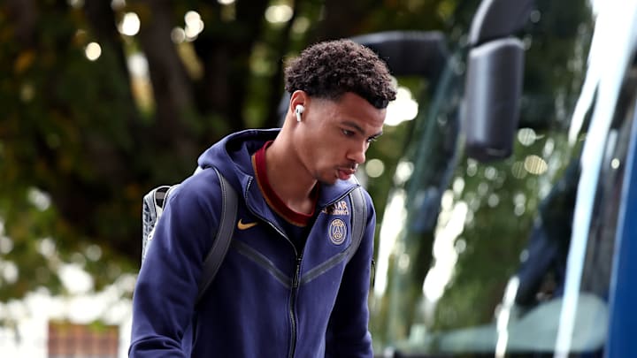 PSG manages to sell their young French forward to Frankfurt.