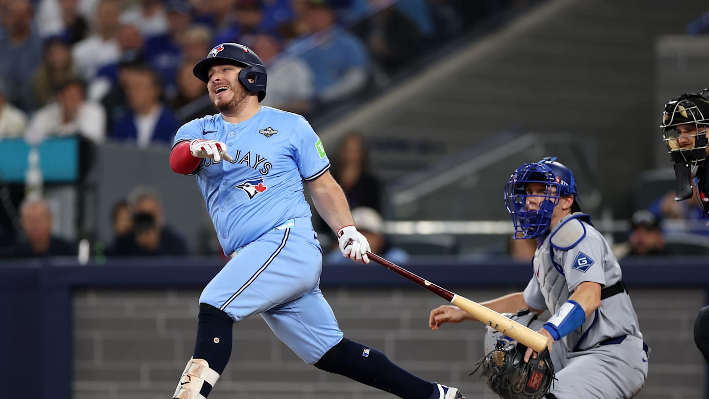 Alejandro Kirk's excellent season earns him a nod on MLB.com's All-World roster