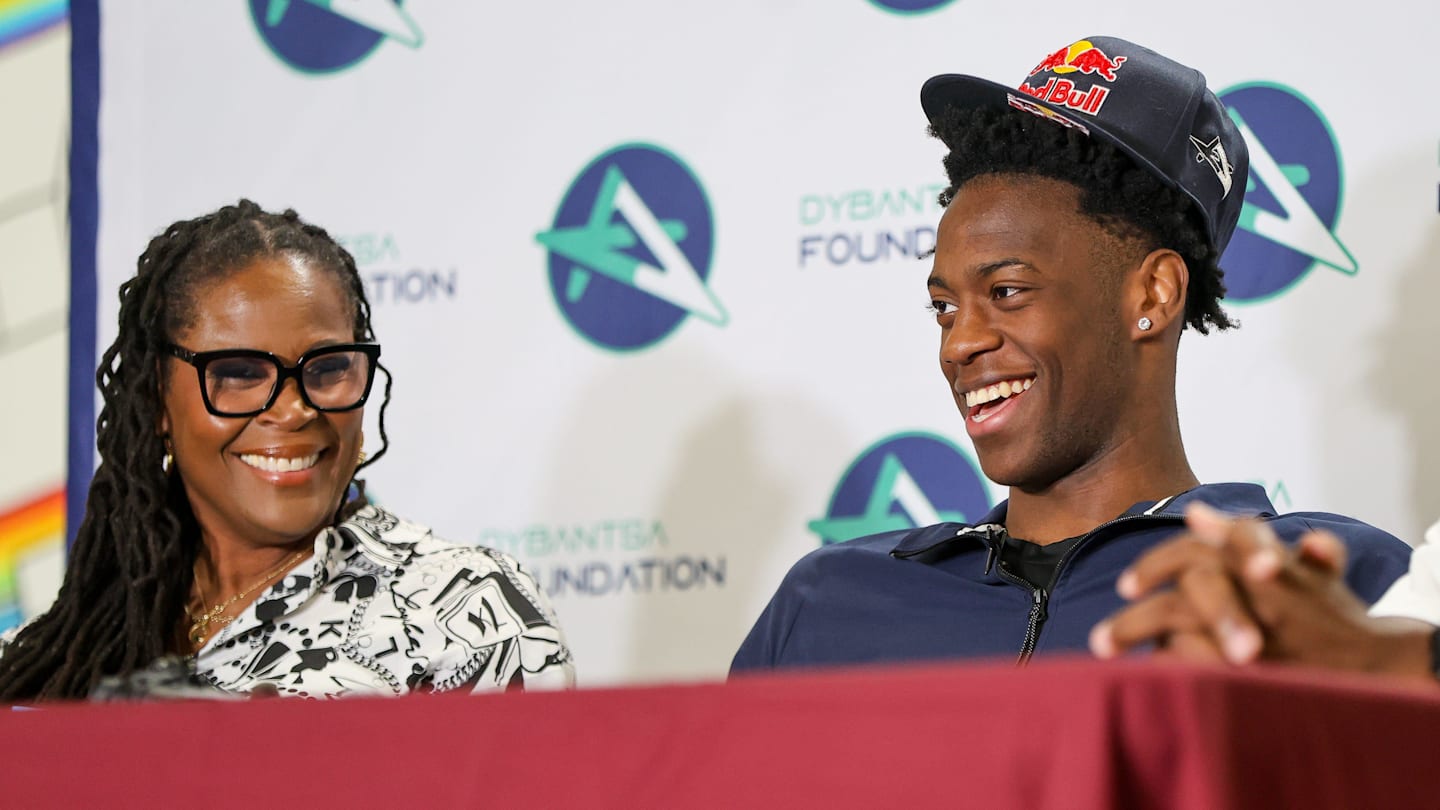 AJ Dybantsa Declares For NBA Draft But Will Remain in Classes at BYU