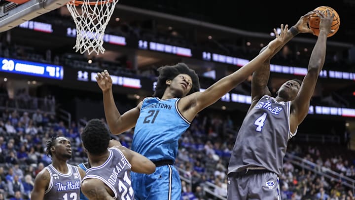 Feb 14, 2023; Newark, New Jersey, USA; Georgetown Hoyas center Ryan Mutombo (21) and Seton Hall Feb 14, 2023; Newark, New Jersey, USA; Georgetown Hoyas center Ryan Mutombo (21) and Seton Hall