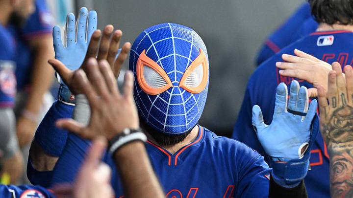Jun 30, 2026; Toronto, Ontario, CAN; New York Mets catcher Luis Torrens (13) celebrates with team mates in the dugout after hitting a solo home run against the Toronto Blue Jays in the seventh inning at Rogers Centre. Mandatory Credit: Dan Hamilton-Imagn Images Jun 30, 2026; Toronto, Ontario, CAN; New York Mets catcher Luis Torrens (13) celebrates with team mates in the dugout after hitting a solo home run against the Toronto Blue Jays in the seventh inning at Rogers Centre. Mandatory Credit: Dan Hamilton-Imagn Images