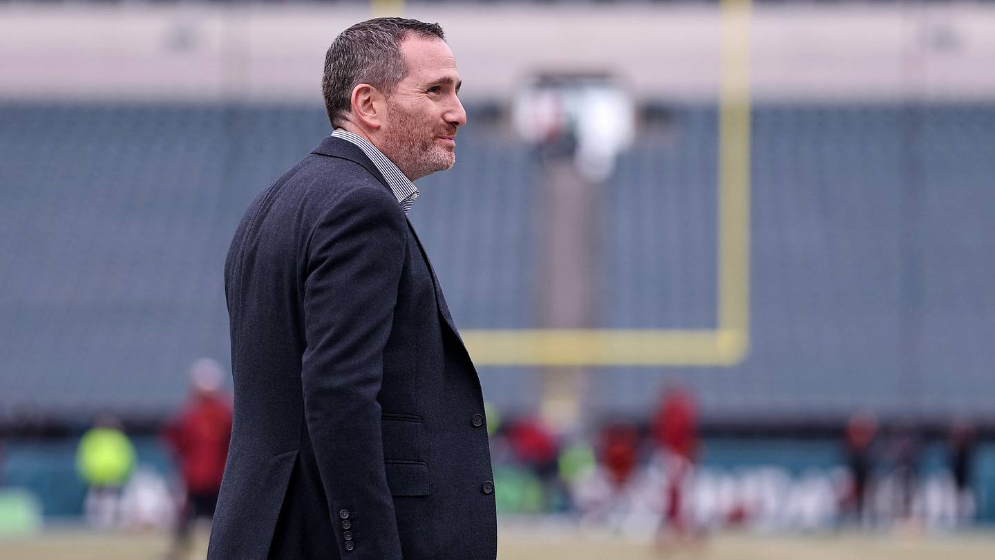 Eagles Sign Tight Ends Amid Goedert Trade Rumors