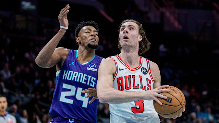 Chicago Bulls v Charlotte Hornets