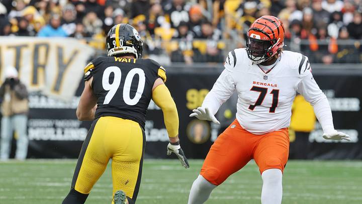 Nov 16, 2025; Pittsburgh, Pennsylvania, USA; Cincinnati Bengals offensive tackle Amarius Mims (71) gets in position to block Pittsburgh Steelers linebacker T.J. Watt (90) during the second half at Acrisure Stadium. Mandatory Credit: Charles LeClaire-Imagn Images Nov 16, 2025; Pittsburgh, Pennsylvania, USA; Cincinnati Bengals offensive tackle Amarius Mims (71) gets in position to block Pittsburgh Steelers linebacker T.J. Watt (90) during the second half at Acrisure Stadium. Mandatory Credit: Charles LeClaire-Imagn Images