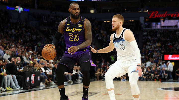 LeBron James, Donte DiVincenzo
