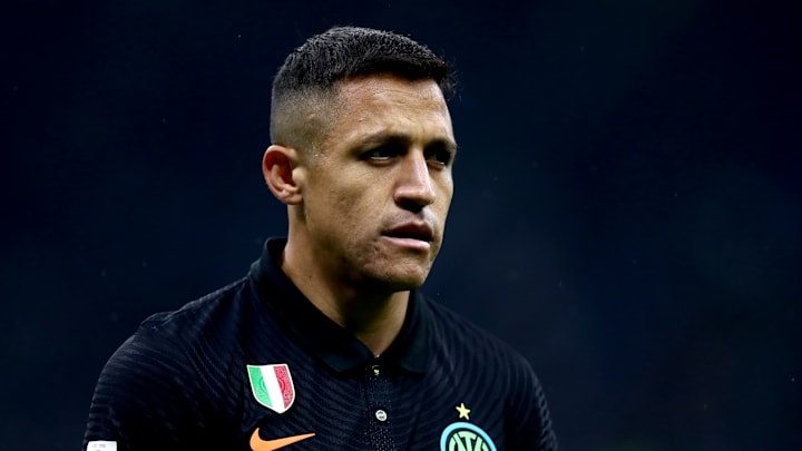 Alexis Sanchez of Fc Internazionale  looks on during the...