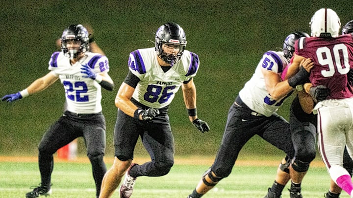 Waukee’s Evan Jacobson (86) runs a route during a game against Dowling on Oct. 10, 2025, at Valley Stadium in West Des Moines.
