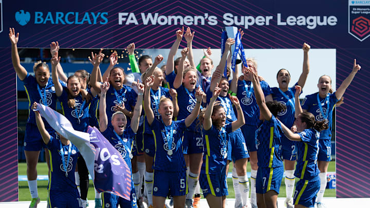 Im der letzten Saison gewann Chelsea die WSL-Trophäe zum dritten Mal in Folge. Wird ihnen auch in diesem Jahr die Titelverteidigung gelingen?