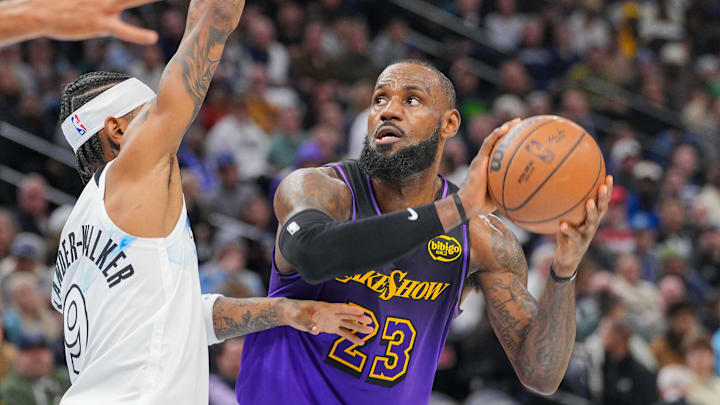 The Lakers are favored at home on Thursday night.