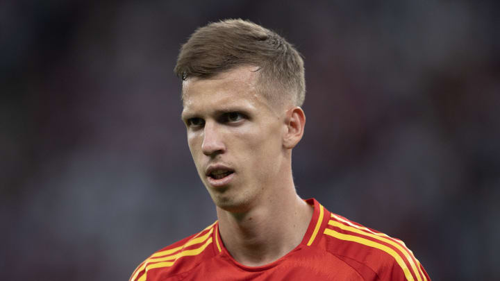 Dani Olmo aurait beaucoup discuté avec Deco.