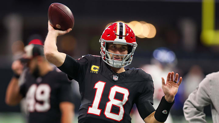 Dec 22, 2024; Atlanta, Georgia, USA; Atlanta Falcons quarterback Kirk Cousins (18) prepares for a game against the New York Giants at Mercedes-Benz Stadium. Mandatory Credit: Brett Davis-Imagn Images
