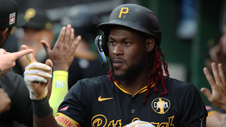 Jul 26, 2025; Pittsburgh, Pennsylvania, USA; Pittsburgh Pirates center fielder Oneil Cruz (15) celebrates his two run home run in the dugout against the Arizona Diamondbacks during the second inning at PNC Park. Mandatory Credit: Charles LeClaire-Imagn Images Jul 26, 2025; Pittsburgh, Pennsylvania, USA; Pittsburgh Pirates center fielder Oneil Cruz (15) celebrates his two run home run in the dugout against the Arizona Diamondbacks during the second inning at PNC Park. Mandatory Credit: Charles LeClaire-Imagn Images