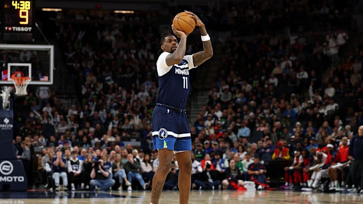 Los Angeles Clippers v Minnesota Timberwolves