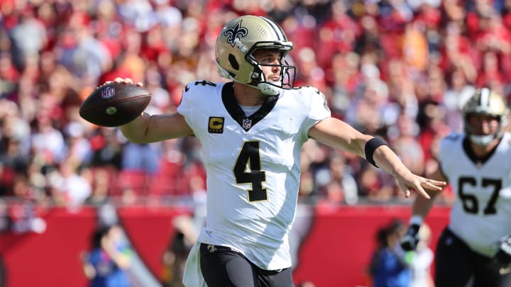 Dec 31, 2023; Tampa, Florida, USA; New Orleans Saints quarterback Derek Carr (4) throws the ball against the Tampa Bay Buccaneers during the first quarter at Raymond James Stadium. Mandatory Credit: Kim Klement Neitzel-USA TODAY Sports Dec 31, 2023; Tampa, Florida, USA; New Orleans Saints quarterback Derek Carr (4) throws the ball against the Tampa Bay Buccaneers during the first quarter at Raymond James Stadium. Mandatory Credit: Kim Klement Neitzel-USA TODAY Sports