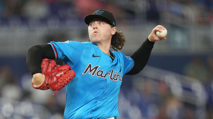 Jun 1, 2025; Miami, Florida, USA;  Miami Marlins pitcher Ryan Weathers (35) pitches against the San Francisco Giants in the first inning at loanDepot Park. 