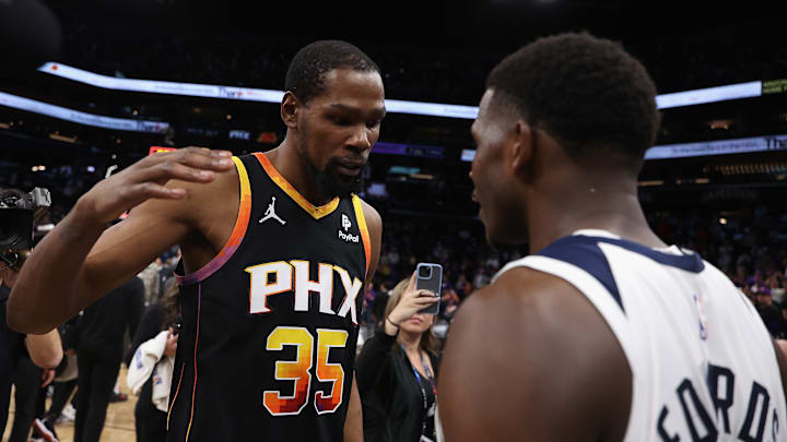 Minnesota Timberwolves v Phoenix Suns - Game Four