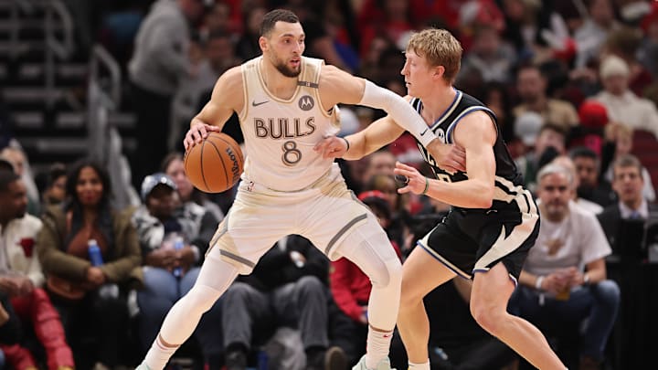 Milwaukee Bucks v Chicago Bulls