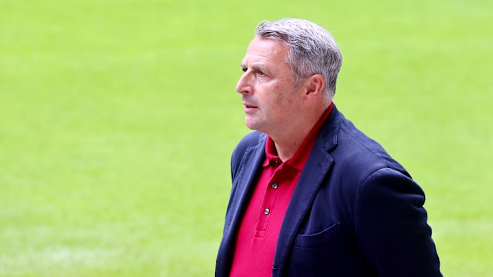 Fortuna-Sportvorstand Klaus Allofs kann gute Neuigkeiten vermelden