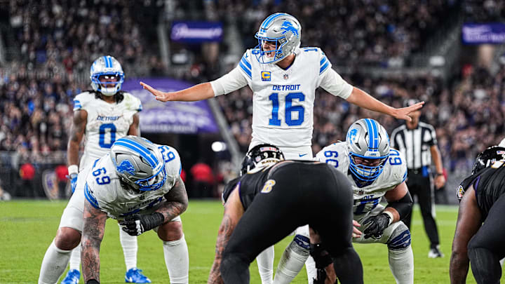 Detroit Lions quarterback Jared Goff (16) talks to teammates before a play against Baltimore Ravens during the second half at M&T Bank Stadium in Baltimore, Md. on Monday, Sept. 22, 2025.