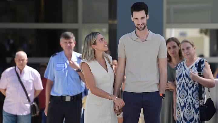 TOPSHOT-SPAIN-FBL-PSG-ESP-FRA-HOSPITAL-SERGIO RICO