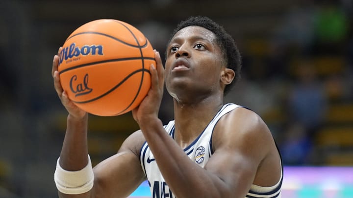 Cal guard Dai Dai Ames