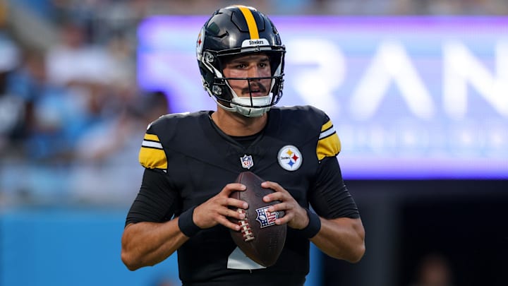 Aug 21, 2025; Charlotte, North Carolina, USA; Pittsburgh Steelers quarterback Mason Rudolph (2) prepares to throw the ball during the first quarter against the Carolina Panthers at Bank of America Stadium. Mandatory Credit: Allison Lawhon-Imagn Images
