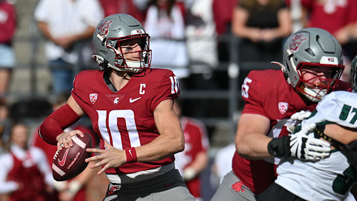Oct 19, 2024; Pullman, Washington, USA; Washington State Cougars quarterback John Mateer (10) throws a pass against the Hawaii Warriors in the first half at Gesa Field at Martin Stadium. Mandatory Credit: James Snook-Imagn Images Oct 19, 2024; Pullman, Washington, USA; Washington State Cougars quarterback John Mateer (10) throws a pass against the Hawaii Warriors in the first half at Gesa Field at Martin Stadium. Mandatory Credit: James Snook-Imagn Images