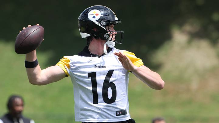Jul 30, 2026; Latrobe, PA, USA; Pittsburgh Steelers quarterback Drew Allar (16) participates in training camp drills at Saint Vincent College. Mandatory Credit: Charles LeClaire-Imagn Images Jul 30, 2026; Latrobe, PA, USA; Pittsburgh Steelers quarterback Drew Allar (16) participates in training camp drills at Saint Vincent College. Mandatory Credit: Charles LeClaire-Imagn Images