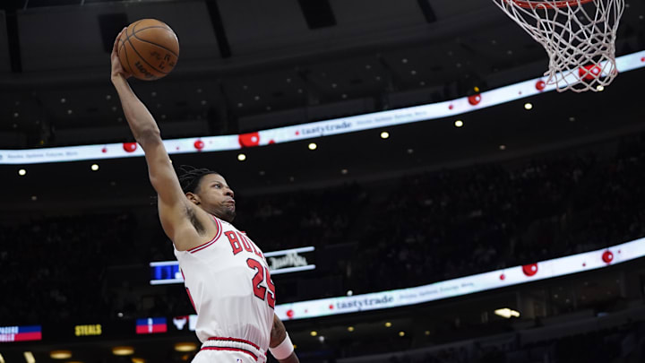 Chicago Bulls forward Dalen Terry (25) against the Indiana Pacers at United Center. 