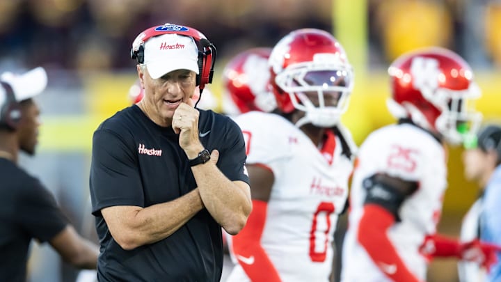 Oct 25, 2025; Tempe, Arizona, USA; Houston Cougars head coach Willie Fritz reacts against the Arizona State Sun Devils at Mountain America Stadium. Mandatory Credit: Mark J. Rebilas-Imagn Images Oct 25, 2025; Tempe, Arizona, USA; Houston Cougars head coach Willie Fritz reacts against the Arizona State Sun Devils at Mountain America Stadium. Mandatory Credit: Mark J. Rebilas-Imagn Images