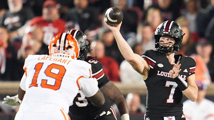 Louisville Cardinals quarterback Miller Moss (7) during the game against Clemson. The Tigers beat Louisville at L&N Stadium in Louisville, Kentucky Friday, Nov. 14, 2025.
