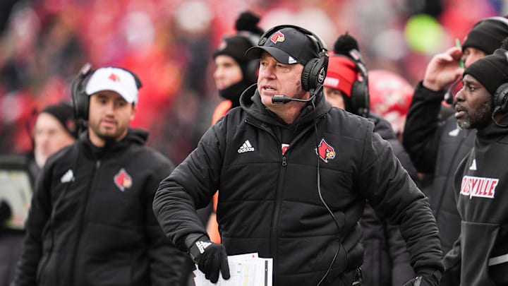 Louisville Cardinals head coach Jeff Brohm on the sidelines during the game against Kentucky Saturday, November 29, 2025 in Louisville, Kentucky at L&N Federal Credit Union Stadium.