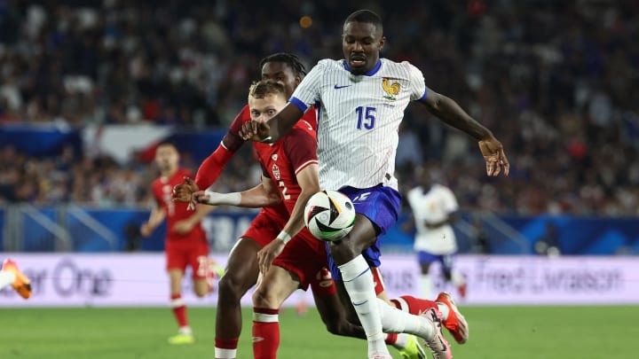 FBL-FRIENDLY-FRA-CAN