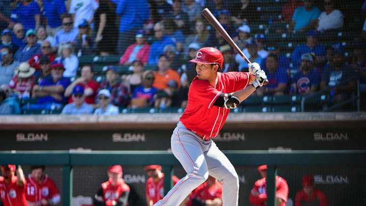 Cincinnati Reds center fielder Shogo Akiyama (4) bats.