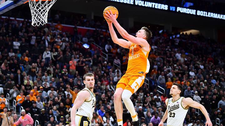 Tennessee guard Dalton Knecht (3) scores on the transition in the second half of the NCAA Tournament Tennessee guard Dalton Knecht (3) scores on the transition in the second half of the NCAA Tournament