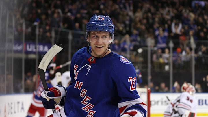 Chicago Blackhawks v New York Rangers