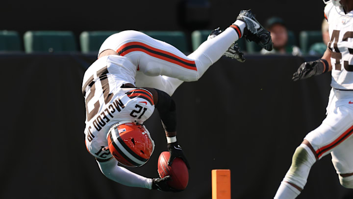 Cleveland Browns v Philadelphia Eagles