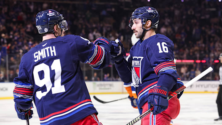 New York Islanders v New York Rangers