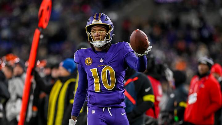 Nov 27, 2025; Baltimore, Maryland, USA; Baltimore Ravens wide receiver Deandre Hopkins (10) reacts after making a reception for a first down during the second half  against the Cincinnati Bengals at M&T Bank Stadium. Mandatory Credit: Tommy Gilligan-Imagn Images
