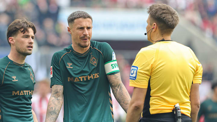 Marco Friedl fing sich gegen den 1. FC Köln einen Platzverweis ein