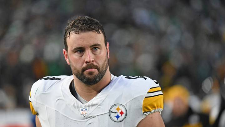 Defensive tackle Dean Lowry is signing with the Giants practice squad. Defensive tackle Dean Lowry is signing with the Giants practice squad.