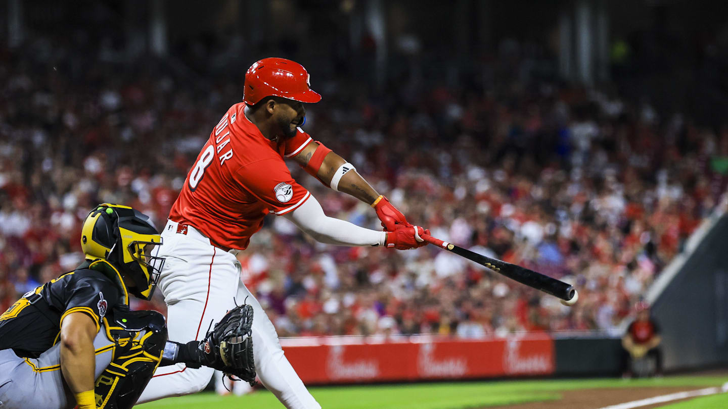 Padres Sign Former Rookie Sensation in Free Agency