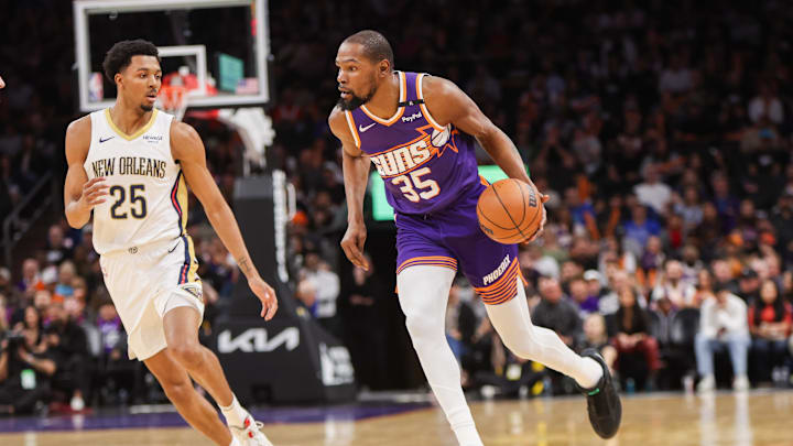 Feb 27, 2025; Phoenix, Arizona, USA; Phoenix Suns forward Kevin Durant (35) drives to the basket against the New Orleans Pelicans in the third quarter at Footprint Center. Mandatory Credit: Brett Davis-Imagn Images