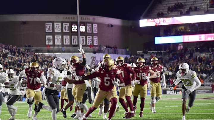 Nov 15, 2025; Chestnut Hill, Massachusetts, USA; Boston College Eagles running back Jordan McDonald (5) runs with the ball for a touchdown during the second half against the Georgia Tech Yellow Jackets at Alumni Stadium. Mandatory Credit: Bob DeChiara-Imagn Images Nov 15, 2025; Chestnut Hill, Massachusetts, USA; Boston College Eagles running back Jordan McDonald (5) runs with the ball for a touchdown during the second half against the Georgia Tech Yellow Jackets at Alumni Stadium. Mandatory Credit: Bob DeChiara-Imagn Images