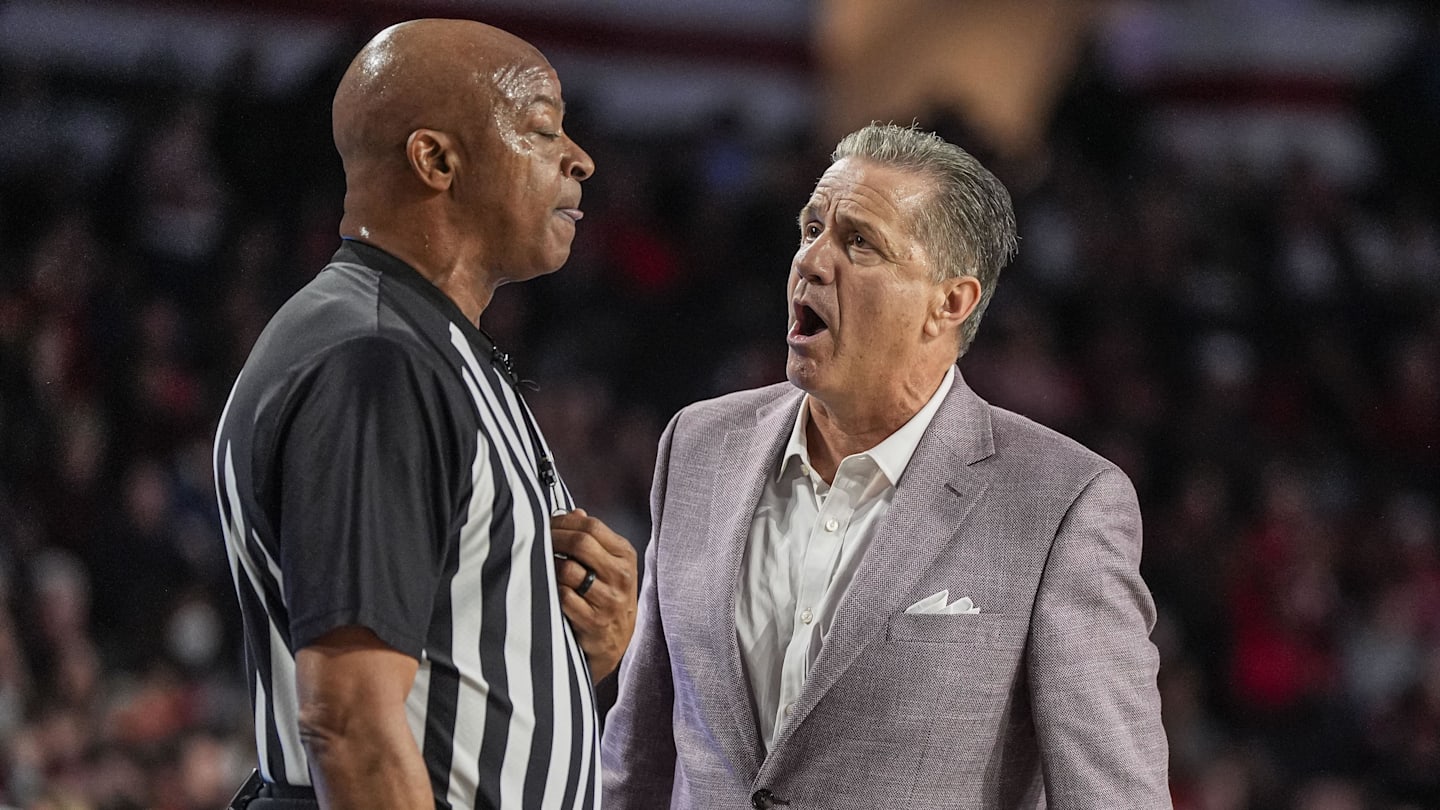 Look Back at Road Losses Reveals Whether Hustle, Effort Major Factor for Hogs