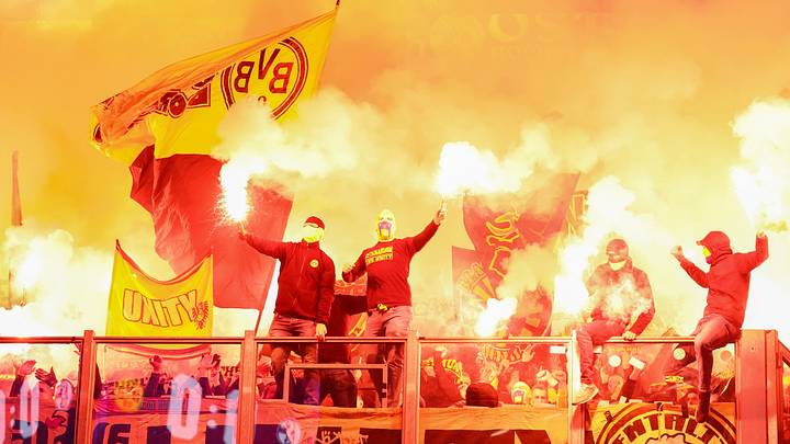 FC Schalke 04 v Borussia Dortmund - Bundesliga