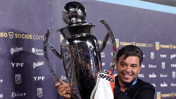 Marcelo Gallardo conduziu o River Plate ao troféu do Campeonato Argentino após sete anos Marcelo Gallardo conduziu o River Plate ao troféu do Campeonato Argentino após sete anos