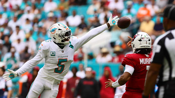 Oct 27, 2024; Miami Gardens, Florida, USA; Miami Dolphins cornerback Jalen Ramsey (5) block a pass from Arizona Cardinals quarterback Kyler Murray (1) during the first quarter at Hard Rock Stadium. Mandatory Credit: Sam Navarro-Imagn Images Oct 27, 2024; Miami Gardens, Florida, USA; Miami Dolphins cornerback Jalen Ramsey (5) block a pass from Arizona Cardinals quarterback Kyler Murray (1) during the first quarter at Hard Rock Stadium. Mandatory Credit: Sam Navarro-Imagn Images