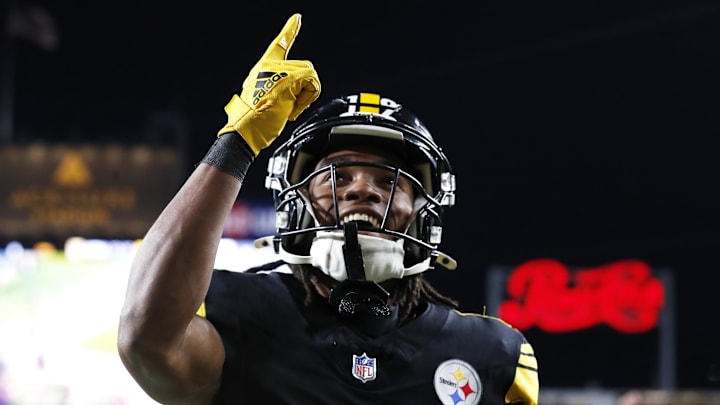Pittsburgh Steelers wide receiver Calvin Austin III (19) celebrates his twenty-nine yard pass reception for a touchdown against the New York Giants during the fourth quarter at Acrisure Stadium. 