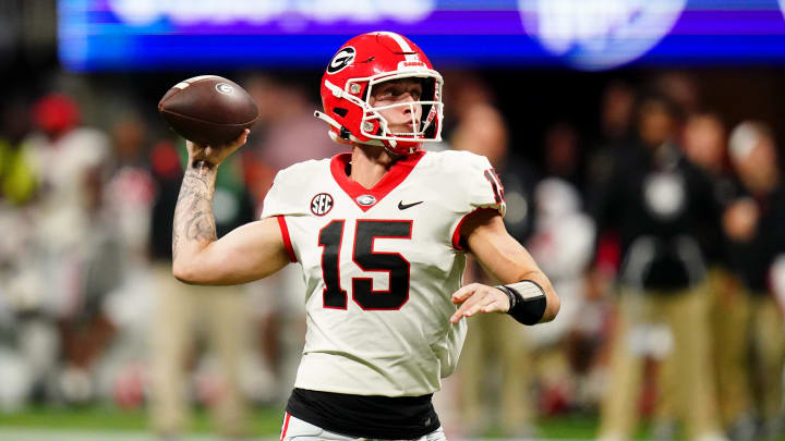 Dec 2, 2023; Atlanta, GA, USA;  Georgia Bulldogs quarterback Carson Beck (15) throws a pass against